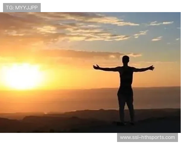 贝林厄姆坦言心理压力时刻提醒自己保持坚强也要学会接纳脆弱